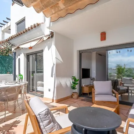 דירה Luxury With Big Terrace *