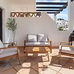 Luxury With Big Terrace Apartment