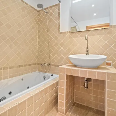 Luxury With Big Terrace *